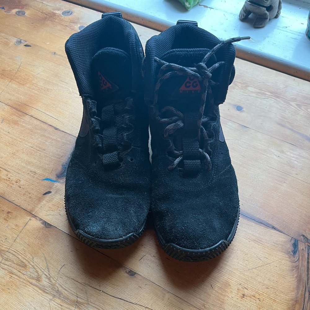 nike boots
